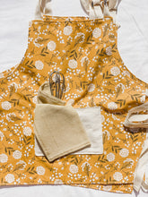 Load image into Gallery viewer, CHILDREN'S APRONS