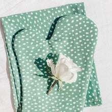 Load image into Gallery viewer, OVEN MITT & DISH TOWEL